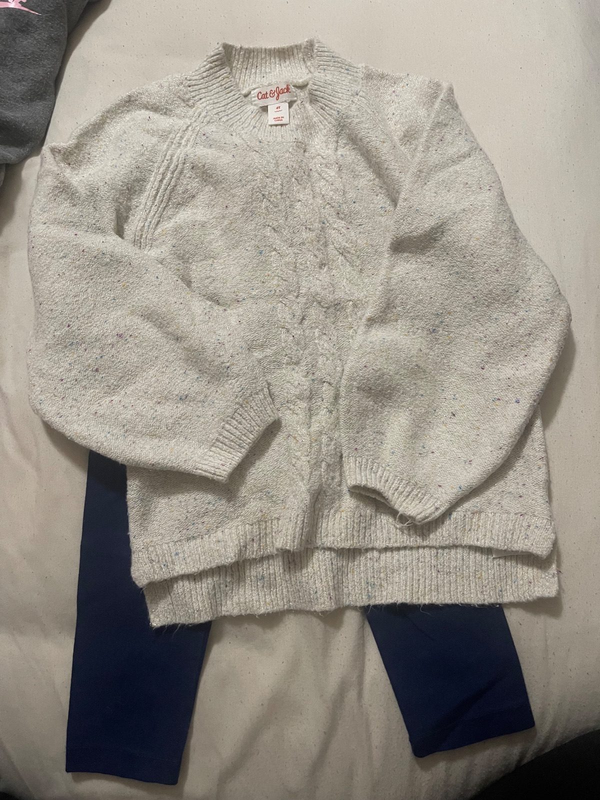 Heavy white sweater + navy leggings